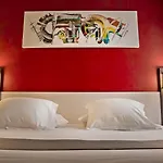 Pont Rouge , 3*