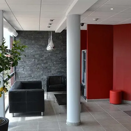 Hotel The Originals City, Pont Rouge