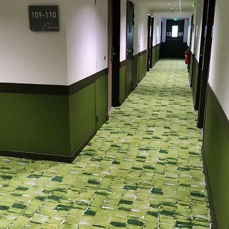 Hotel Pont Rouge , 3*