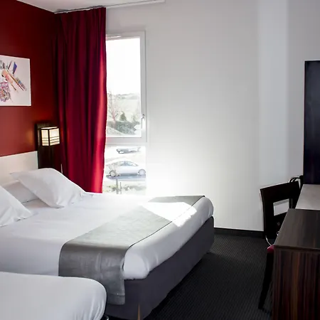 Pont Rouge , 3*