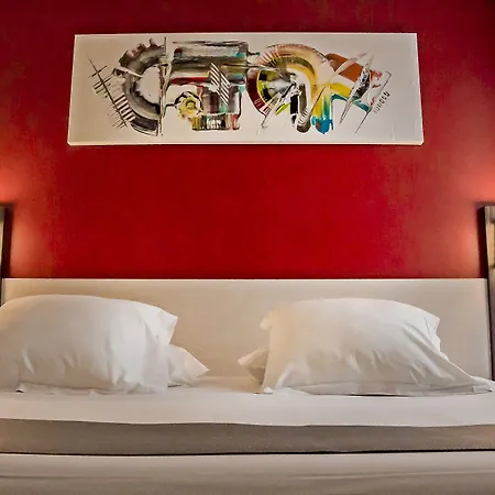 Pont Rouge , 3*