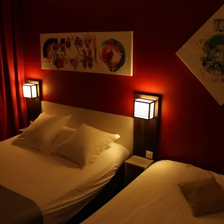 Pont Rouge , Hotel