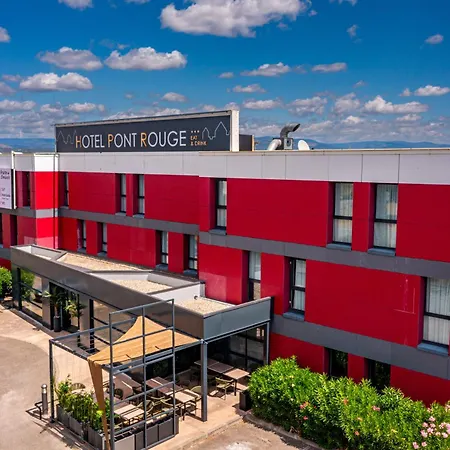 Pont Rouge , 酒店