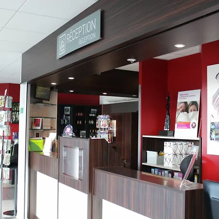 Pont Rouge , Hotel 3*