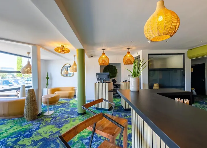 Pont Rouge , Otel 3*