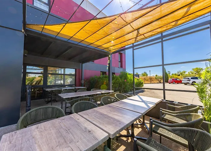 Otel Pont Rouge , 3*