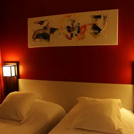 Hotel The Originals City, Pont Rouge 3*